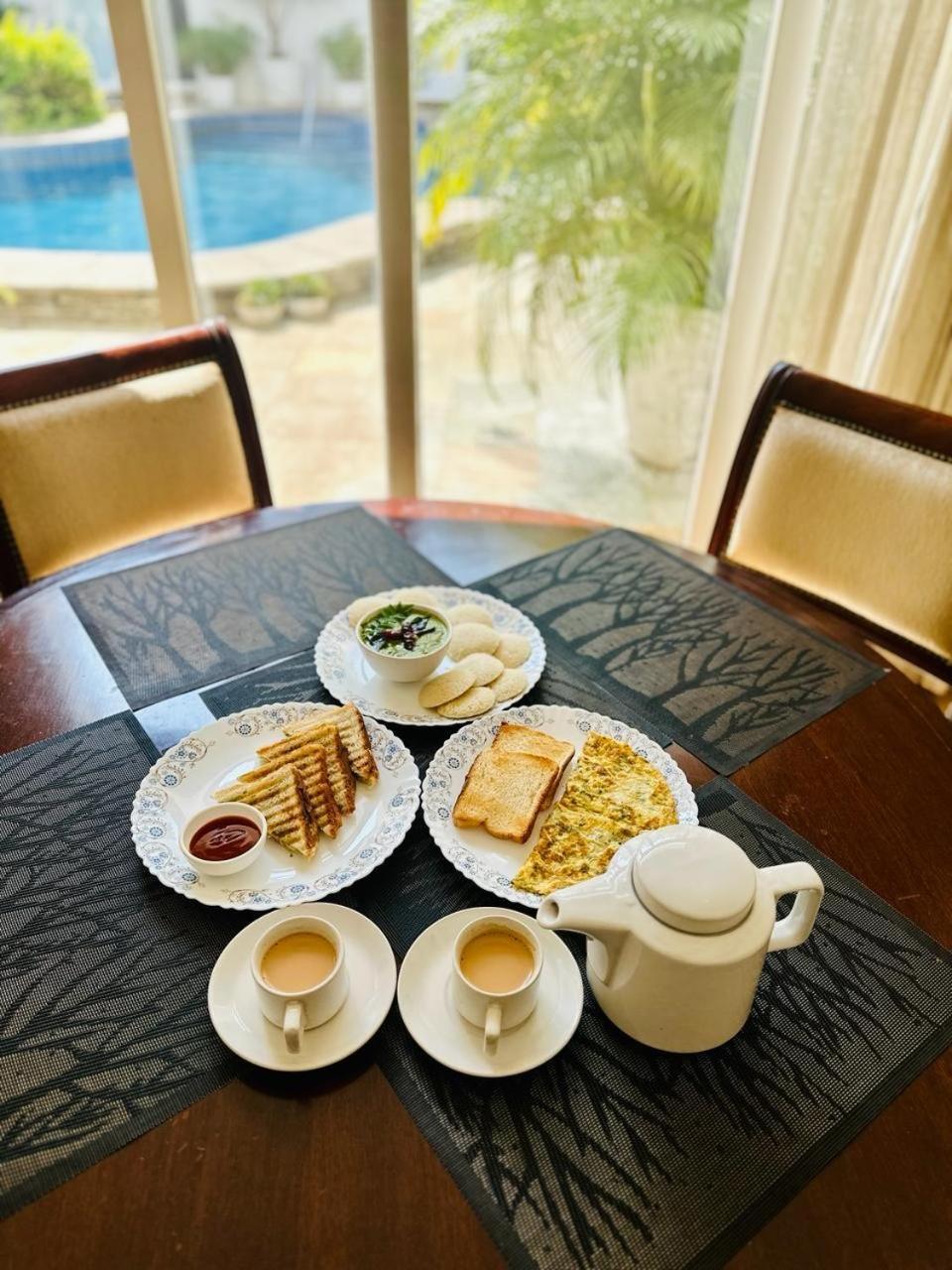Villa M - Jia 4 Candolim Goa 3Bhk, Pool Facing, Near Beach, Free Breakfast, Free Wifi And Prime Location Aguada Buitenkant foto